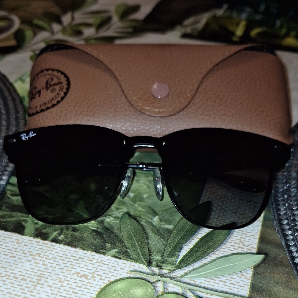 DAMAGED Ray-Ban Marshal RB3576N Black w/ Case